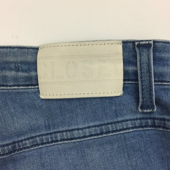 CLOSED Italy Light Wash Organic Cotton C91123 Skinny Pusher Long Jeans - Picture 9 of 10